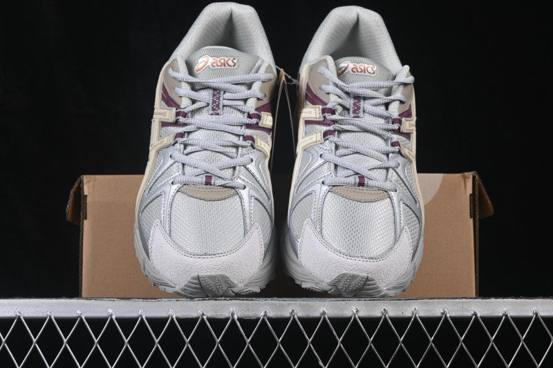 Baskets running argentées et bordeaux pour homme