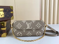 Sac bandoulière taupe à motif pour femme