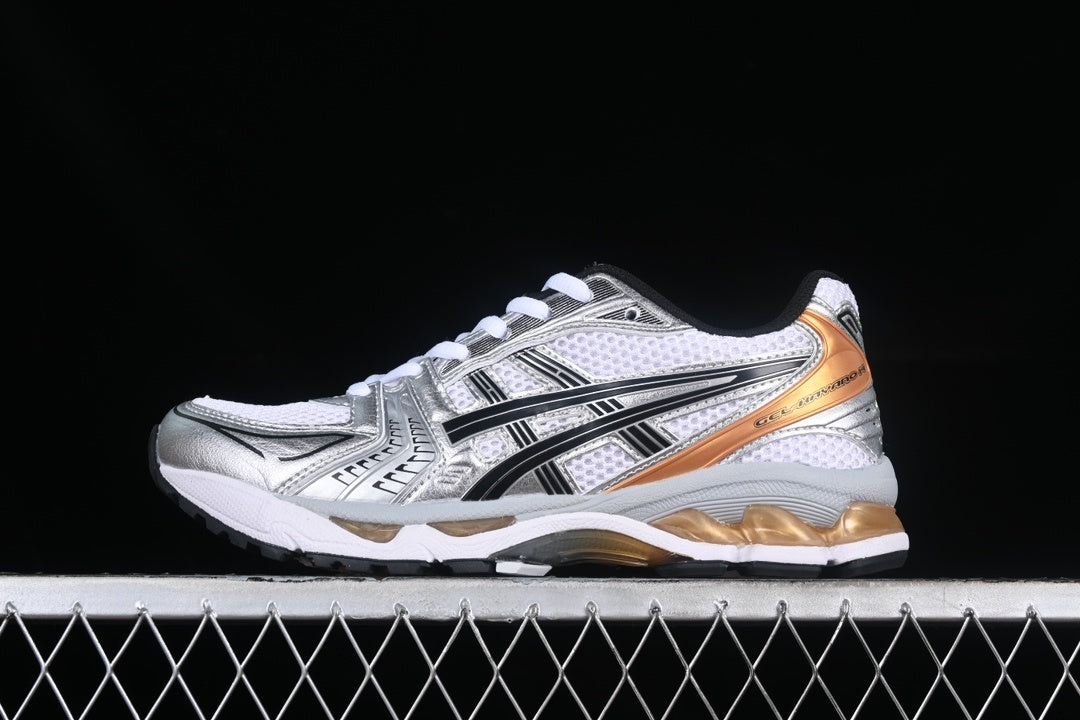 Baskets running blanches et cuivrées pour homme