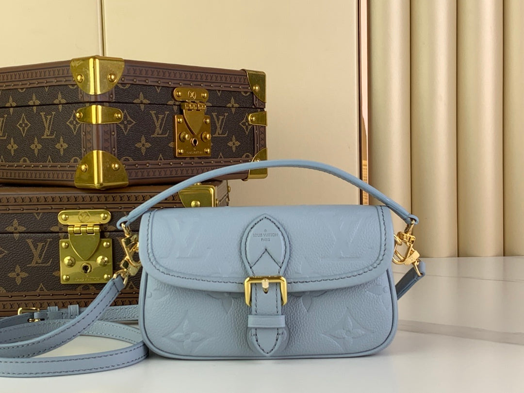Sac bandoulière bleu ciel pour femme