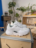 Baskets blanches à semelle épaisse pour homme