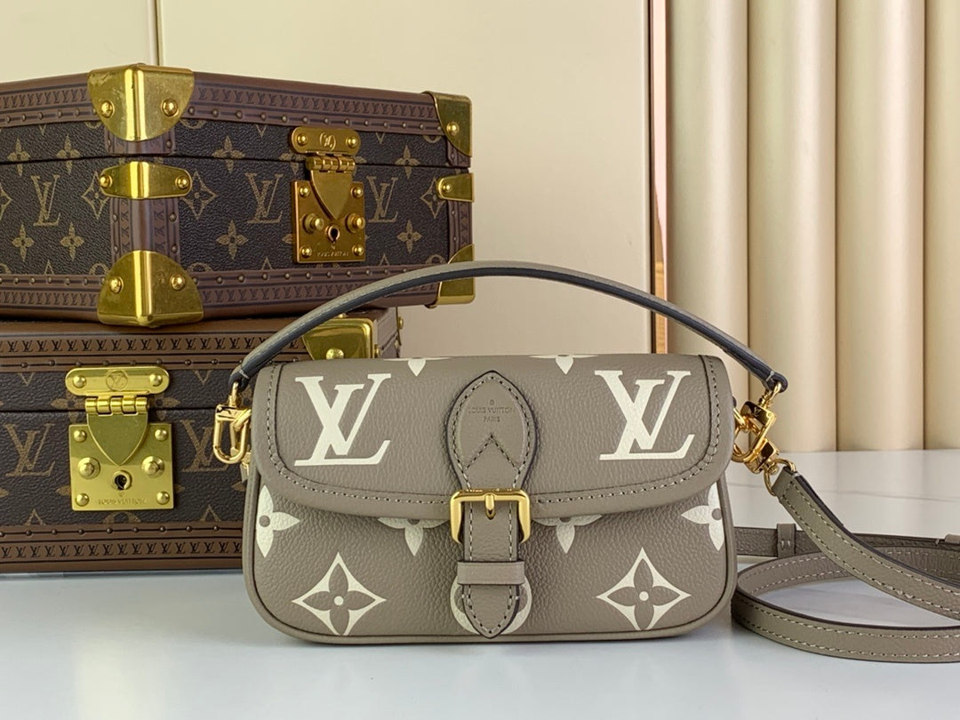 Petit sac bandoulière beige à motif pour femme