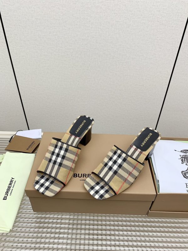 Mules à carreaux beiges pour femme
